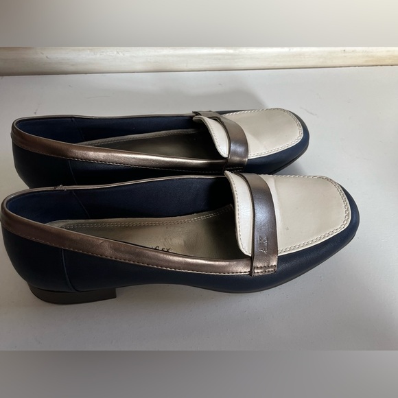 Women’s Anne Klein Vittorio loafers iflex faux leather metallic fabric strap 8.5 - Picture 6 of 9
